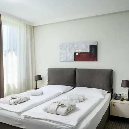 B&B Hotel Ljubljana Park-3