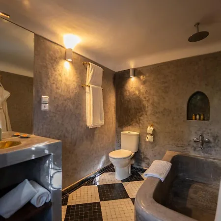Riad Les Yeux Bleus-3