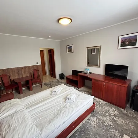 Hotel Ava-3
