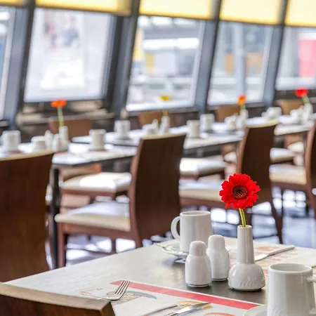 Hotel Freiburg City Center By Leonardo Hotels-2