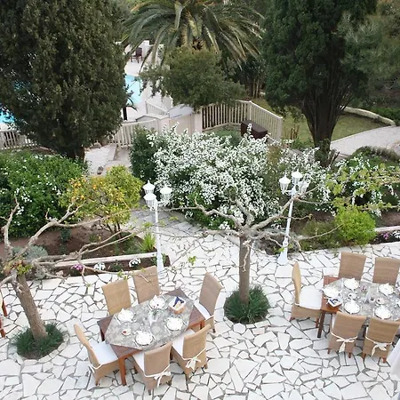 Hotel Villa La Cheneraie-3
