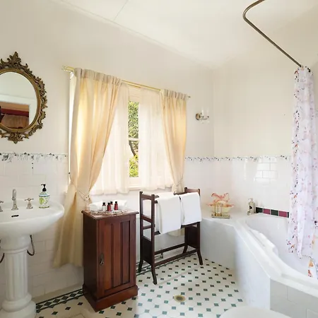 Kurrara Historic Guest House-3