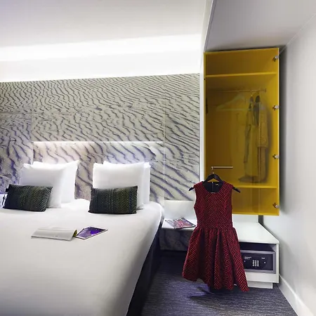 Ibis Styles Amsterdam Central Station-3