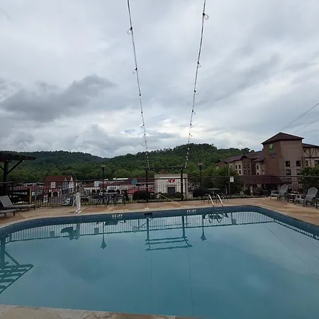 Quality Inn-3