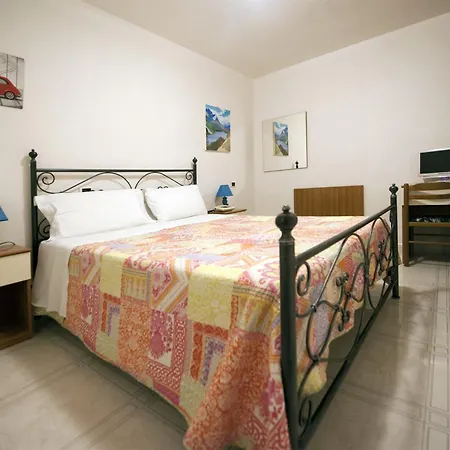 Hotel Athena-3