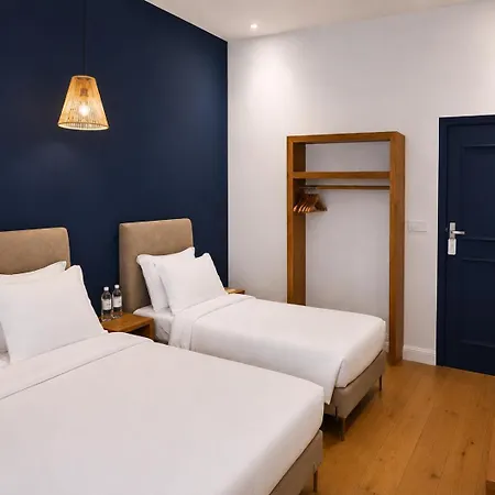Hotel De La Mer-2