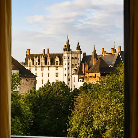 L'Hôtel - Face au Château-2