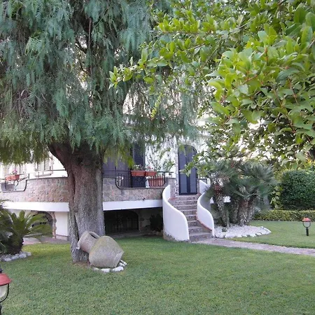 B&B Villa Lura Pompei-3