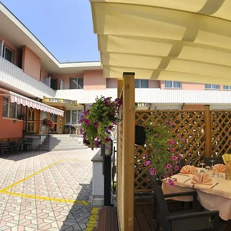 Hotel Vela-3