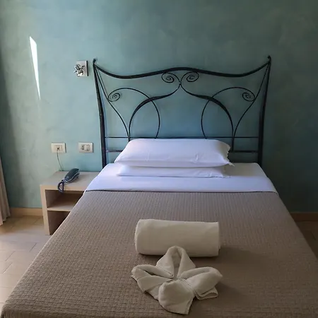 Hotel La Madonnina-3