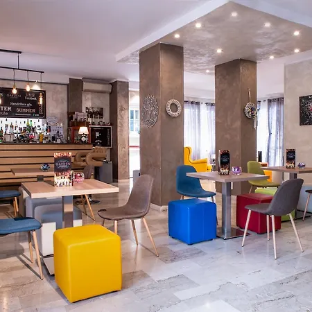 Hotel Capri-3