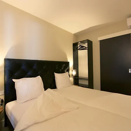 Camp-Inn Hotel-3