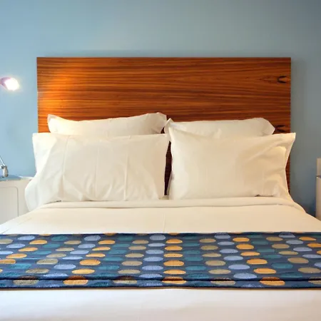 Cambridge Hotel Sydney-2