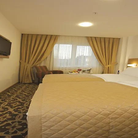 The City Hotel-2