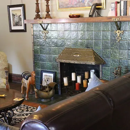 Marble Hill Inn-3