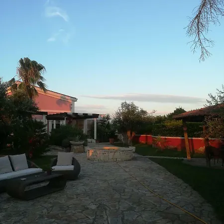 La Maison Rouge B&B-3