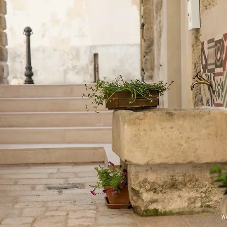 Suite Cavour B&B-2