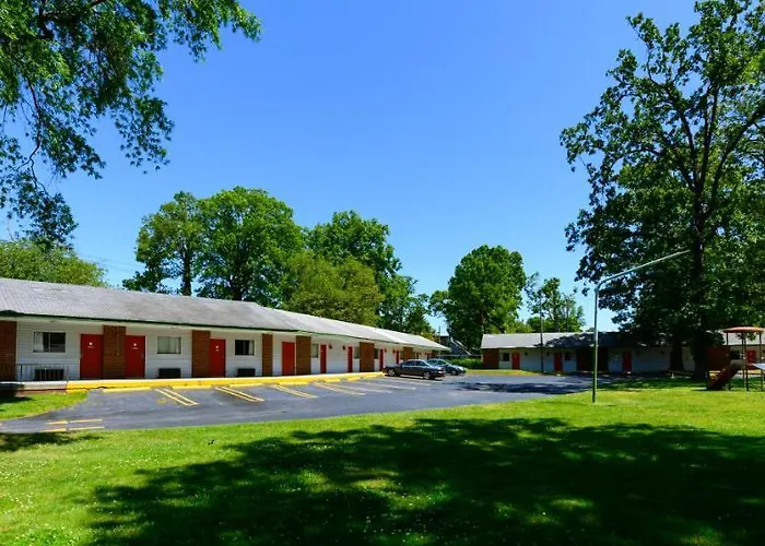 Oaks Motel Greensboro Nc