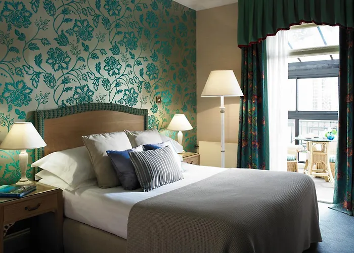 Norfolk Royale Hotel