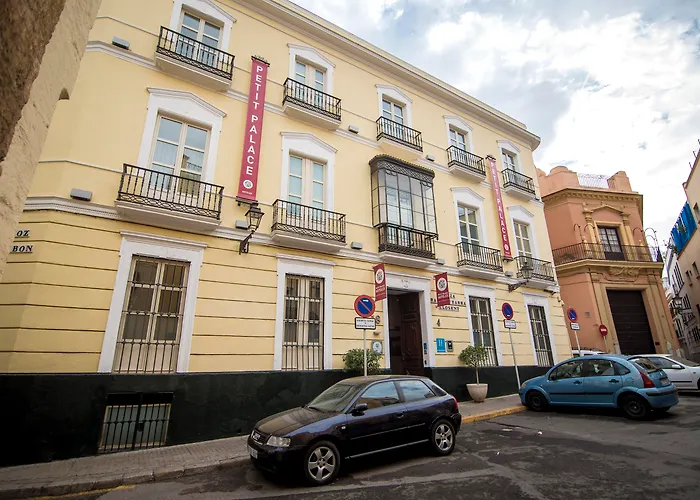Petit Palace Santa Cruz