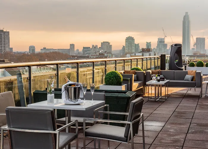 Hotel Park Plaza Victoria London
