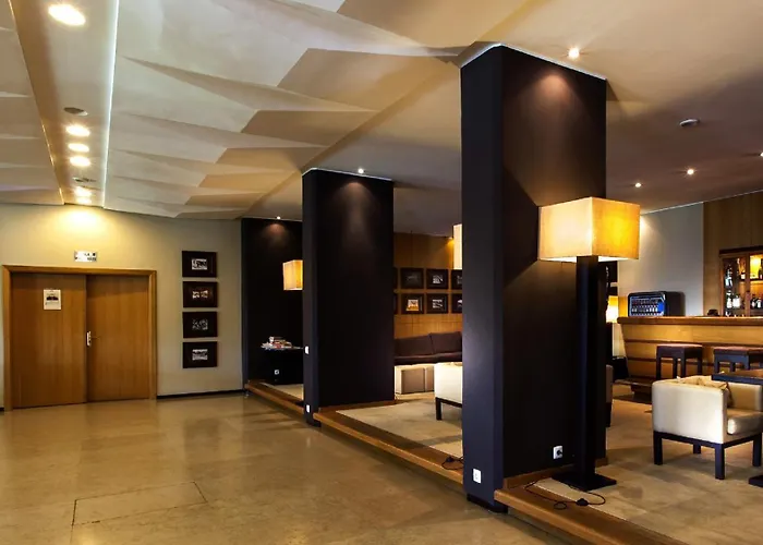 Carcavelos Beach Hotel