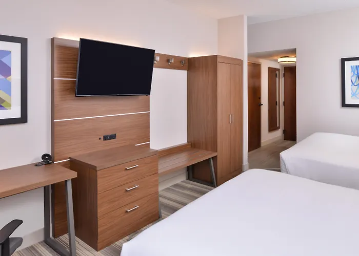 Holiday Inn Express & Suites Indianapolis Dtn-Conv Ctr Area By Ihg