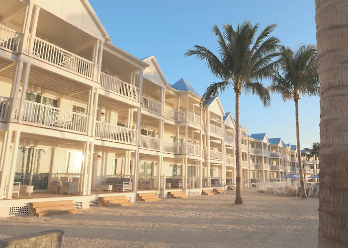 Isla Bella Beach Resort & Spa - Florida Keys Marathon