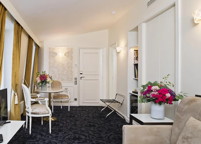 Hôtel Saint-Pétersbourg Opéra&Spa