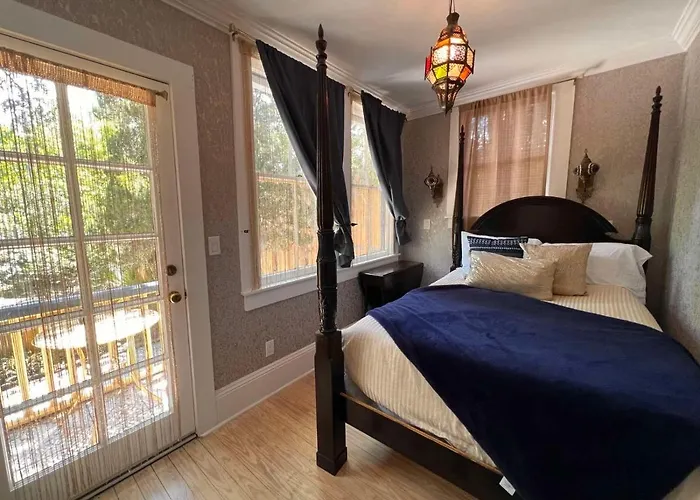 1001 Nights Historic Bed And Breakfast Adults Only