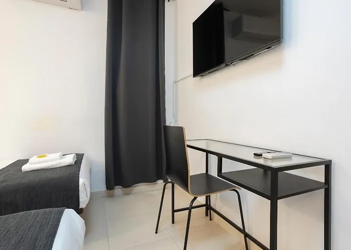 Hostal Bedmates