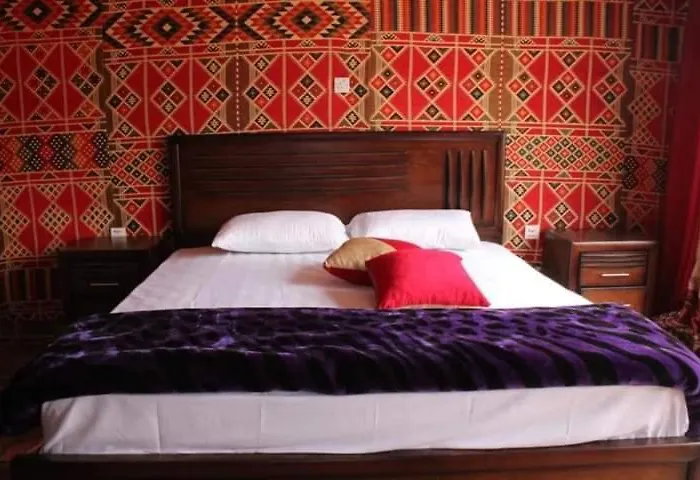 Sami Al Muzna Rum Camp