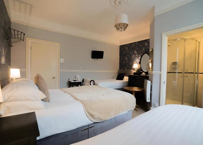 Maison Dieu Guest House