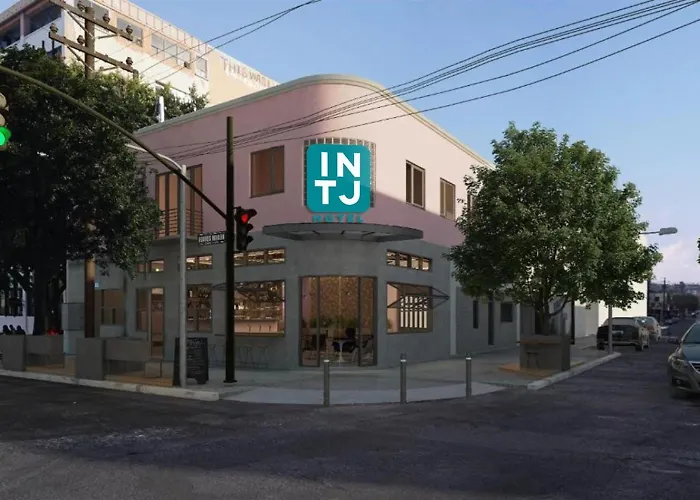 Intj Hotel