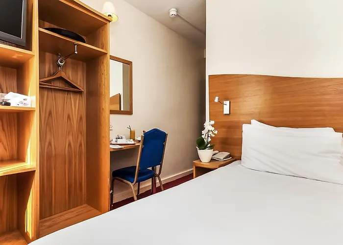 Ambassadors Hotel