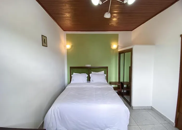 Double Twins Hotel & Suites