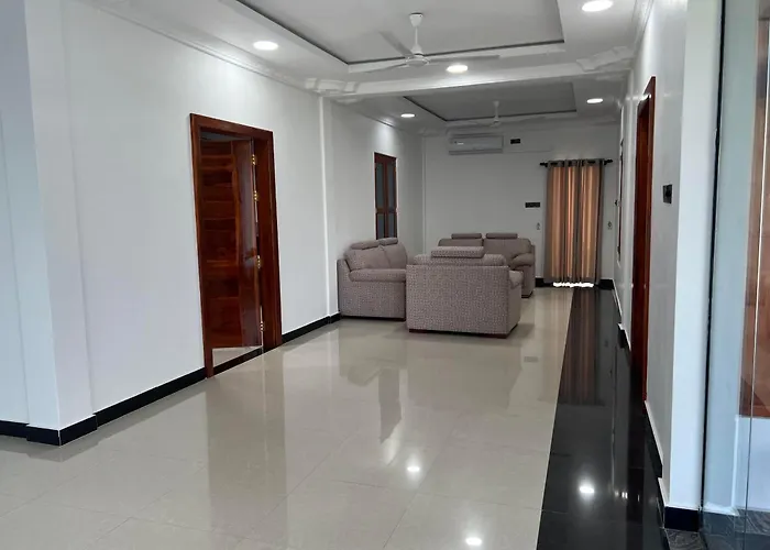 Jaffna Inn