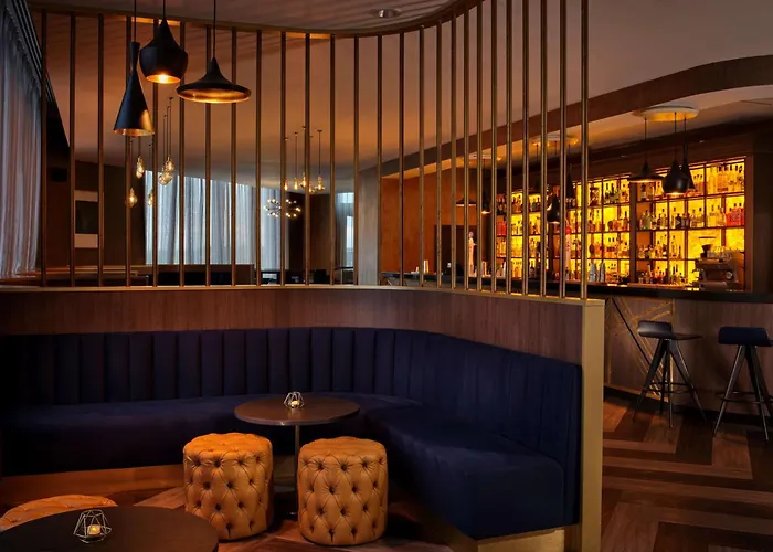 Doubletree By Hilton Hull