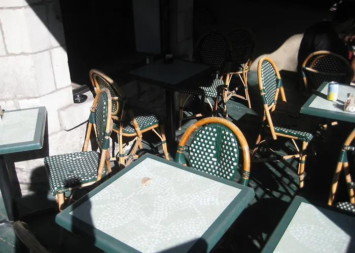 1595 Saint-Denis Hotel Montreal