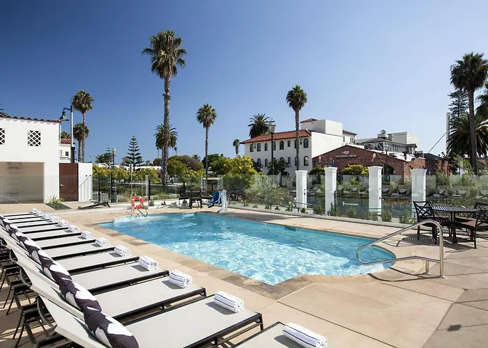 Moxy Santa Barbara Hotel