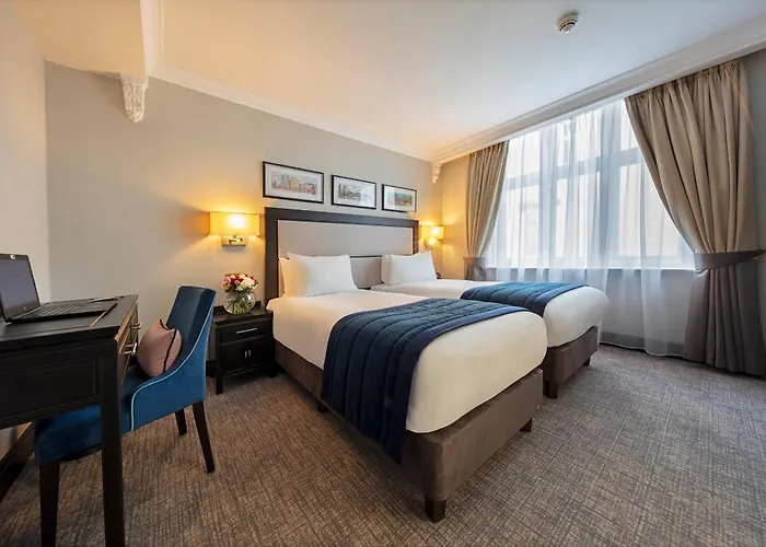 Wellington Hotel By Blue Orchid