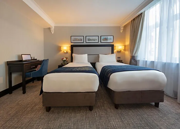 Wellington Hotel By Blue Orchid