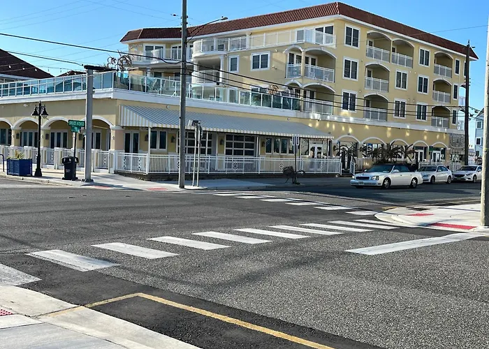 Champagne Island Resort Unit 305