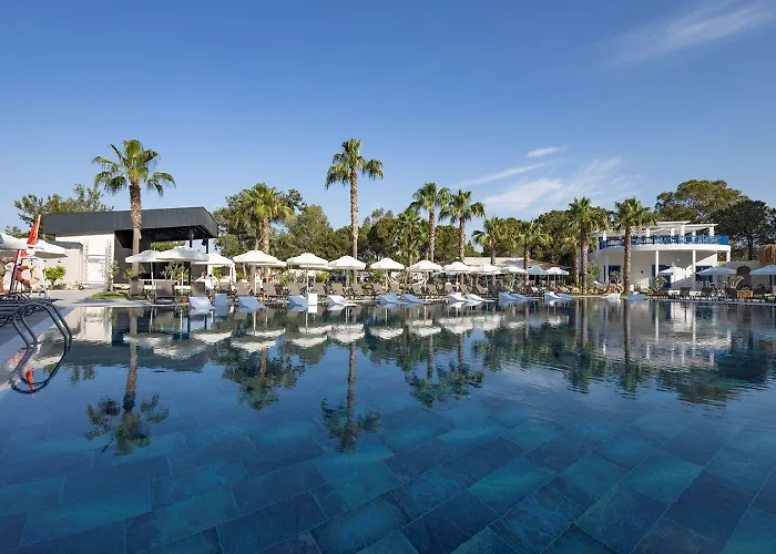 Berry Blue Hotels Side