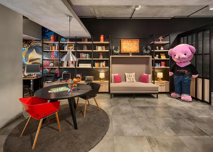 Moxy Bandung