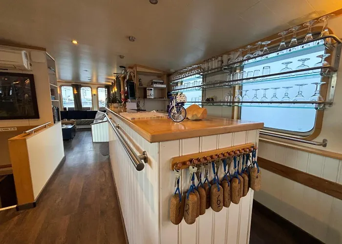 Hotelboat Iris Groningen