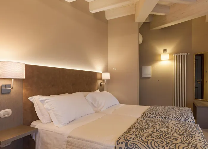 La Grotta Hotel