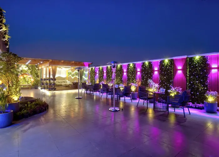 Hotel Gold The Royal A Luxurious Stay- Near New Delhi Railway Station & Connaught Place