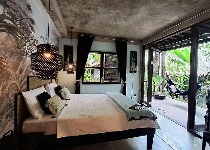 La Plage Hotel El Nido