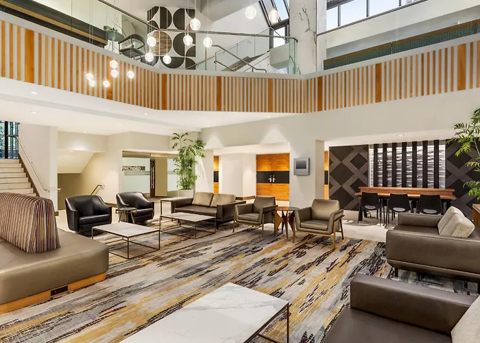 Crowne Plaza Seattle Newly Renovated With No Resort Fee